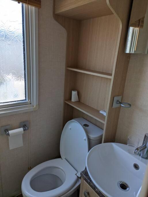 6 Berth Holiday Home On Ocean Edge Near Morecambe Heysham Exterior foto