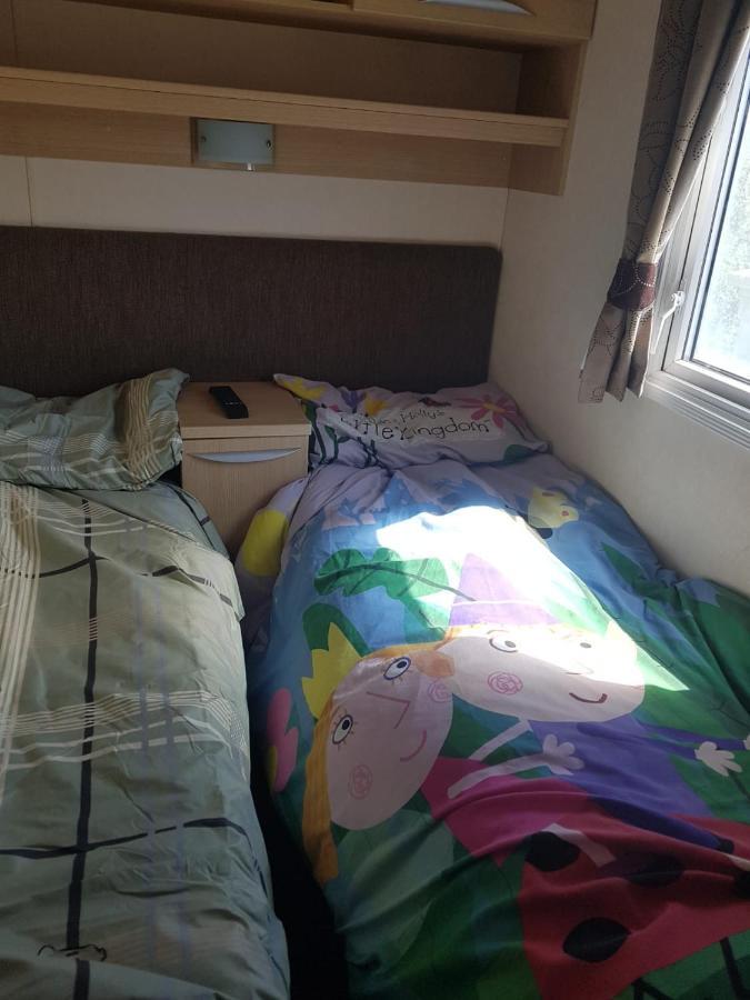 6 Berth Holiday Home On Ocean Edge Near Morecambe Heysham Exterior foto